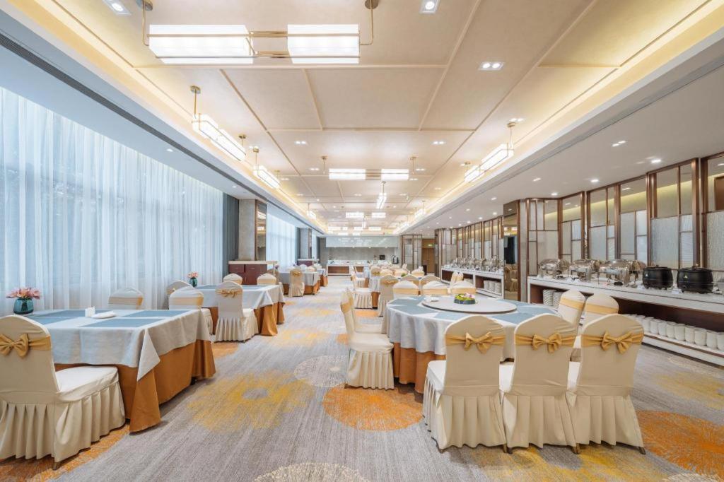 Cypress Garden Hotel Shanghai Exterior foto